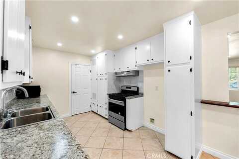 Shelley, ROSAMOND, CA 93560
