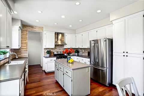 Reinhart, SAN JACINTO, CA 92583