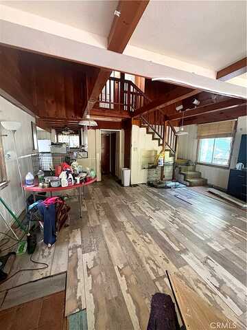 Redwood, CRESTLINE, CA 92325