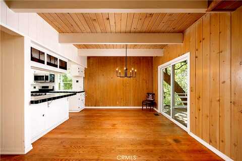 Aleutian, LAKE ARROWHEAD, CA 92352