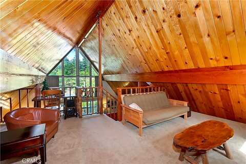 Evergreen, LAKE ARROWHEAD, CA 92352