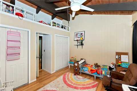 Berne, CRESTLINE, CA 92325