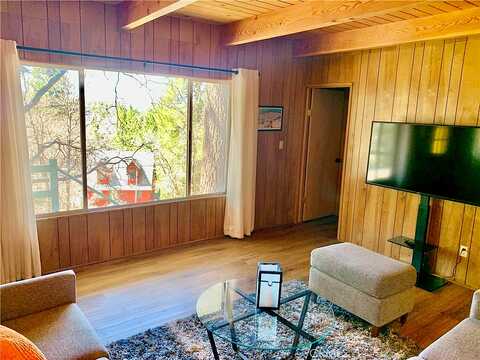 Juniper, GREEN VALLEY LAKE, CA 92341