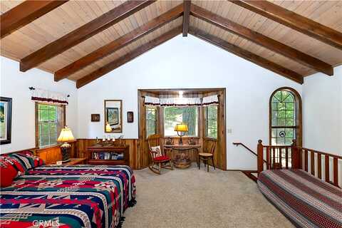 Cottage Grove, LAKE ARROWHEAD, CA 92352