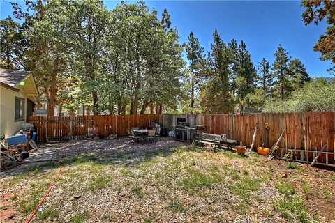 Maple, SUGARLOAF, CA 92386