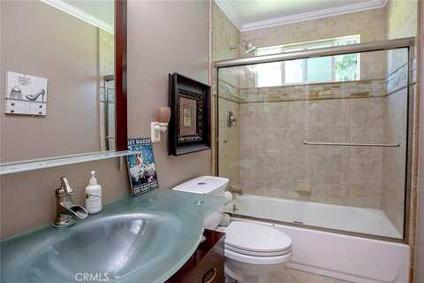 Essex, GLENDORA, CA 91740