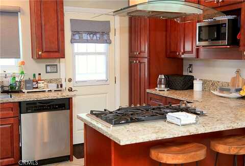 Pierce, SYLMAR, CA 91342