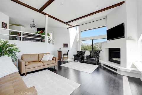 Azul, WEST HILLS, CA 91304
