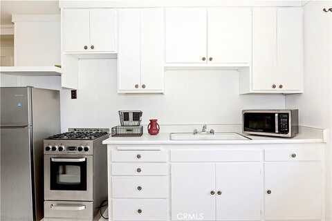 Mittry, LAKE ARROWHEAD, CA 92352