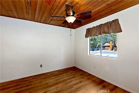 Riverside, SUGARLOAF, CA 92386