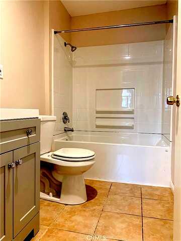 York, HAWTHORNE, CA 90250