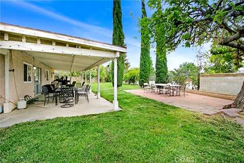 James, RIALTO, CA 92376