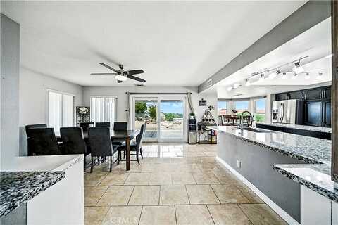 Seneca, APPLE VALLEY, CA 92307