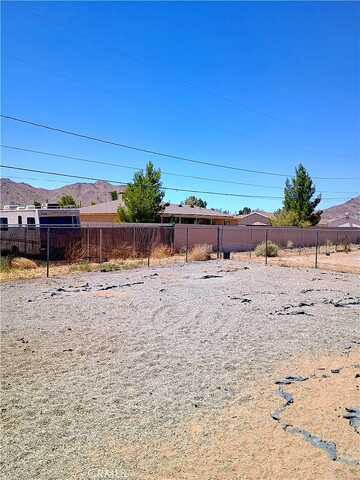 Tenaja, APPLE VALLEY, CA 92307