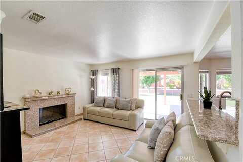 Las Flores, VICTORVILLE, CA 92392