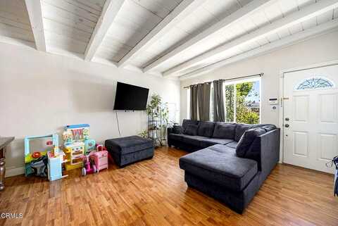 Mercer, PACOIMA, CA 91331