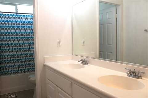 Los Moras, VICTORVILLE, CA 92392