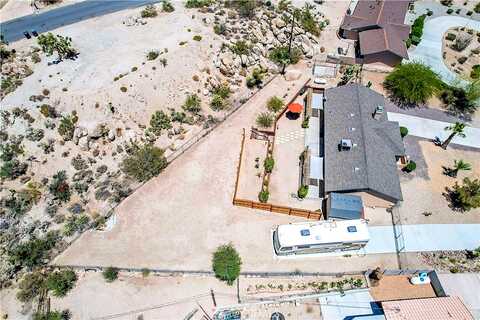 Redondo, YUCCA VALLEY, CA 92284