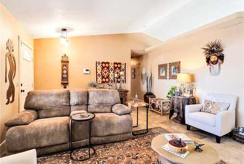 Redondo, YUCCA VALLEY, CA 92284