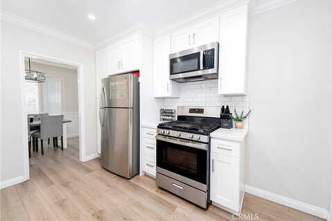 Walnut, LYNWOOD, CA 90262