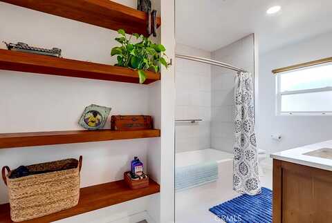 Myrtle, LONG BEACH, CA 90807
