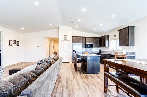 Calenda, VICTORVILLE, CA 92392