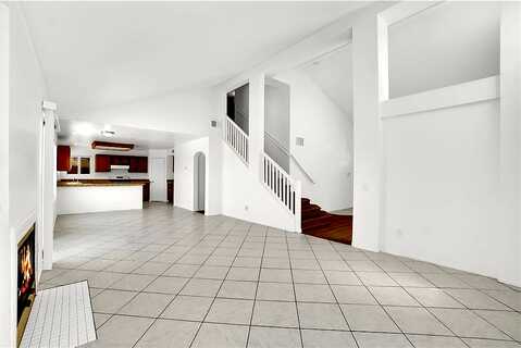 Villa, ADELANTO, CA 92301