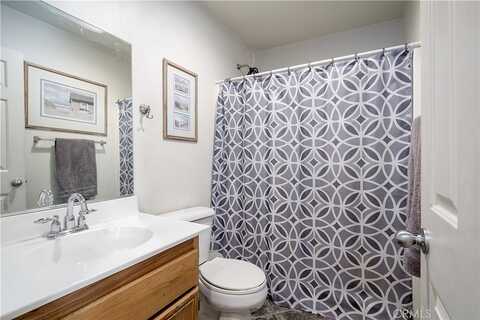 Newport, HESPERIA, CA 92344