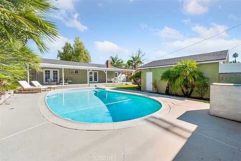 Vanowen, WEST HILLS, CA 91307