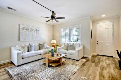 Lake Circle, FALLBROOK, CA 92028