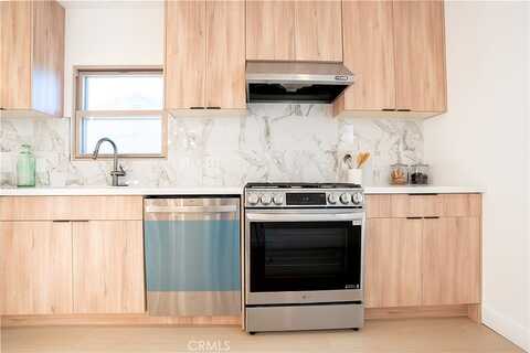 8Th, INGLEWOOD, CA 90305