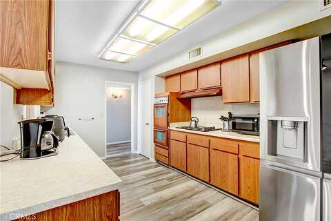 Mccall, MENIFEE, CA 92586