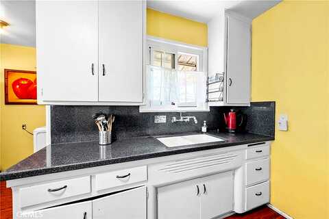 Heliotrope, MAYWOOD, CA 90270