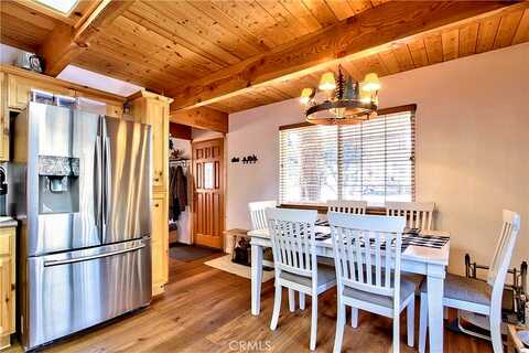 Pine, SUGARLOAF, CA 92386