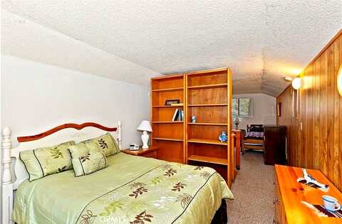 Victoria, SUGARLOAF, CA 92386