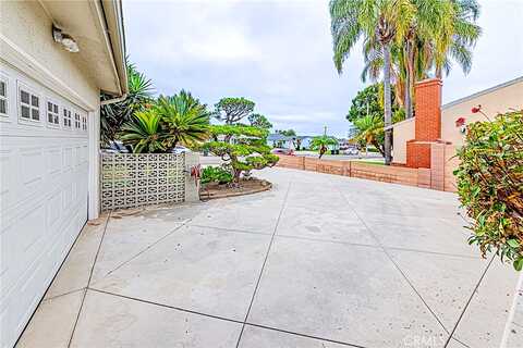 Lesley, GARDEN GROVE, CA 92840