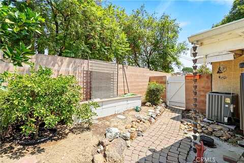 Paso Robles, GRANADA HILLS, CA 91344
