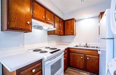 Holburn, HUNTINGTON BEACH, CA 92646