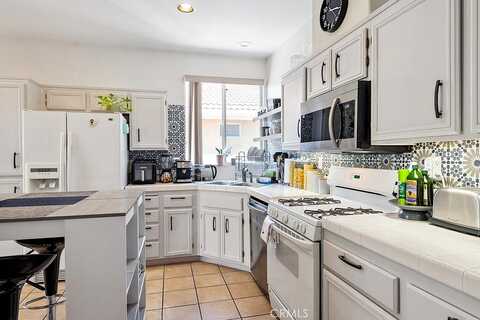 Summer Sunshine, MENIFEE, CA 92585