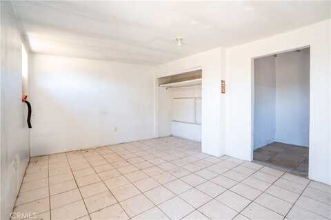 Barbara, MORENO VALLEY, CA 92553