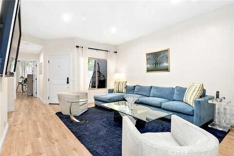 Via Colinas, WESTLAKE VILLAGE, CA 91362