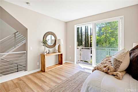 Jeanette, SANTA ANA, CA 92705