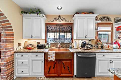 3Rd, SAN DIMAS, CA 91773