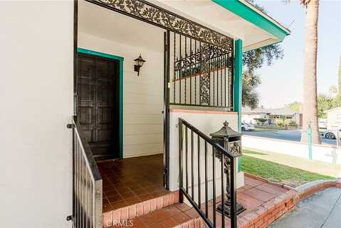 Roslyn, RIVERSIDE, CA 92504