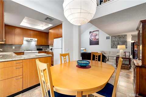 6Th, PALMDALE, CA 93551