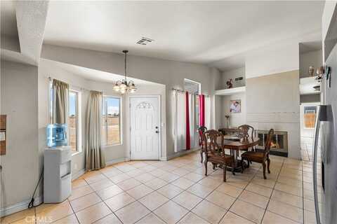 Avoca, PALMDALE, CA 93552