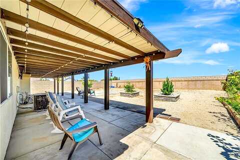 Giavon, PALMDALE, CA 93552