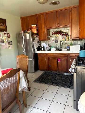 Pico, SAN BERNARDINO, CA 92411