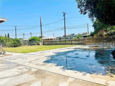 23Rd, SAN BERNARDINO, CA 92411
