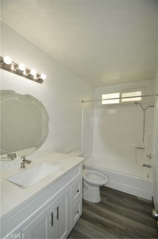 Nadia, MORENO VALLEY, CA 92551